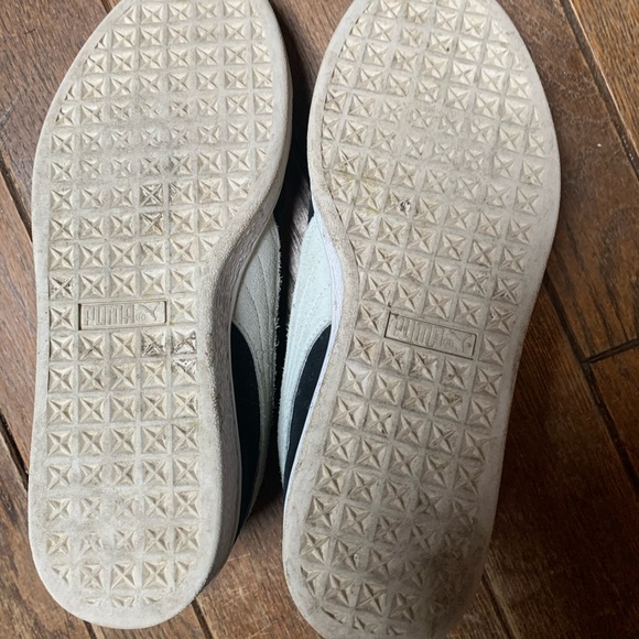 Black Puma Suede Classic (Men 8, Women 10) - Picture 5 of 7